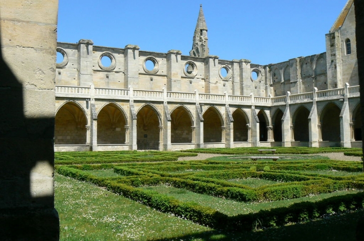 Abbaye de Royaumont cloître - Asnières-sur-Oise