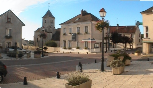 Eglise et mairie - Baillet-en-France