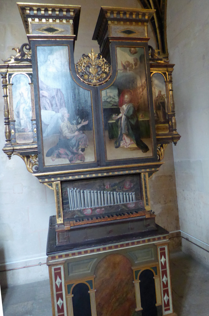 L'intérieur du château: la chapelle - Écouen