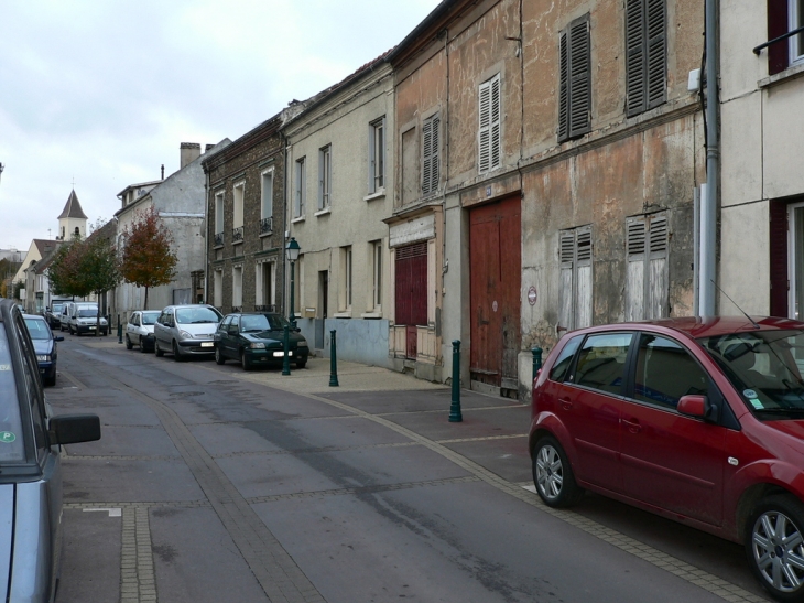 Rue Marcel Bourgogne anciennement rue des menées - Garges-lès-Gonesse