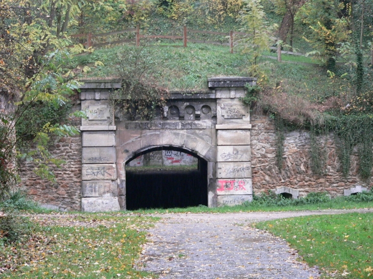 Vestiges du fort de Stains - Garges-lès-Gonesse