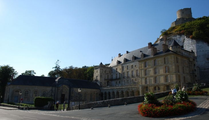 La Roche-Guyon le chateau