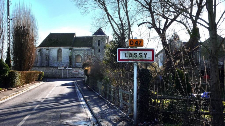 Eglise et village - Lassy