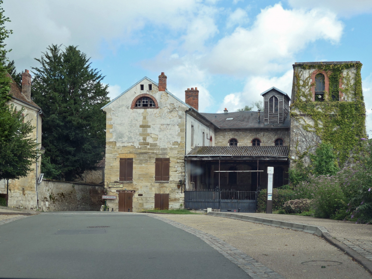 à la limite des communes de Courcelles et Montgeroult