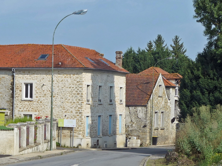 Dans le village - Seraincourt