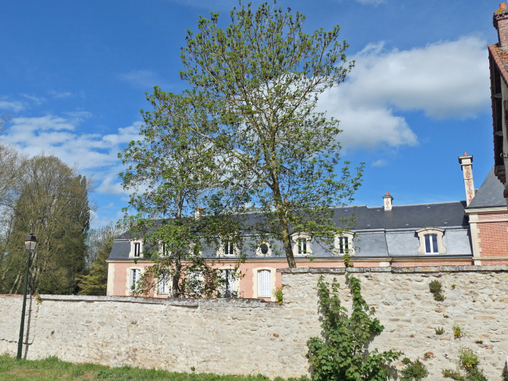 Le château - Seraincourt