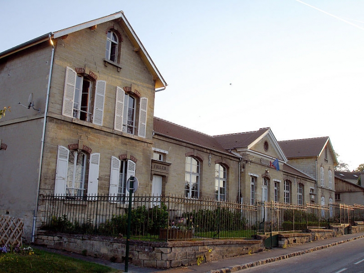 La mairie-école - Us