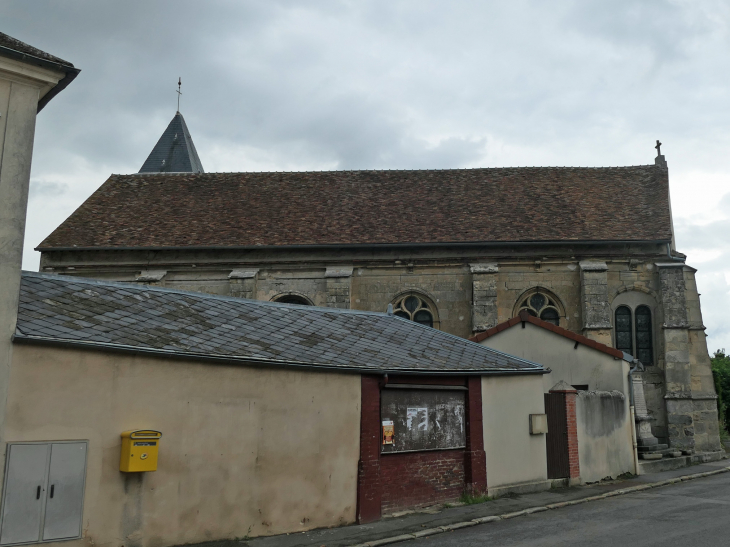 Vers l'église - Villiers-le-Sec