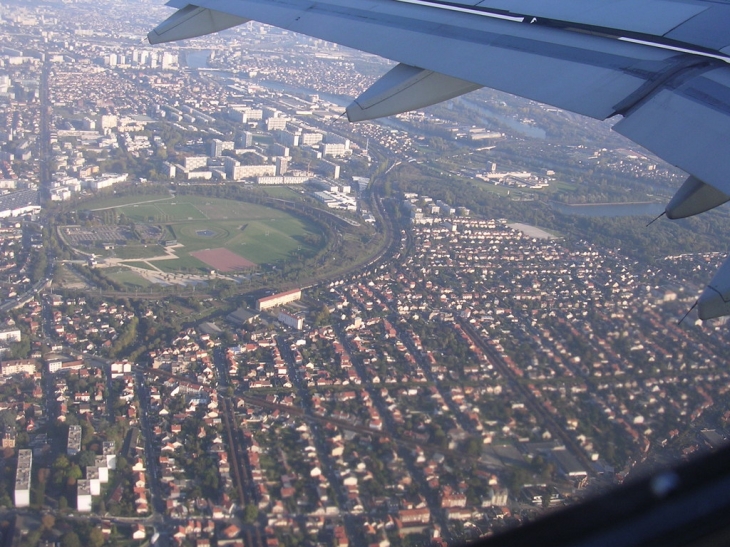 La ville vue d'avion au décollage d'Orly - Villeneuve-le-Roi