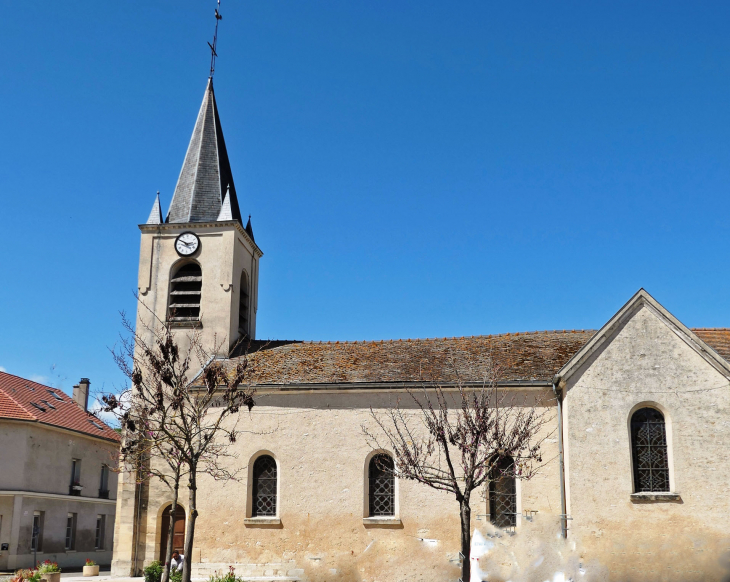 L'église - Aulnay-sur-Mauldre