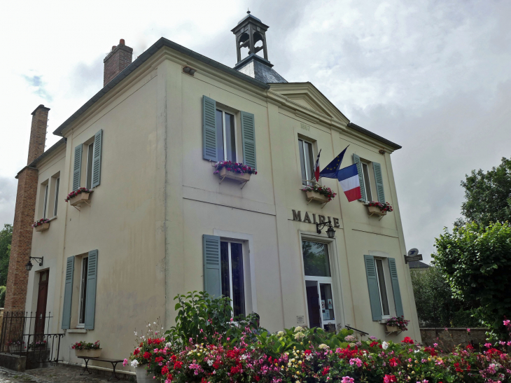 La mairie - Cernay-la-Ville