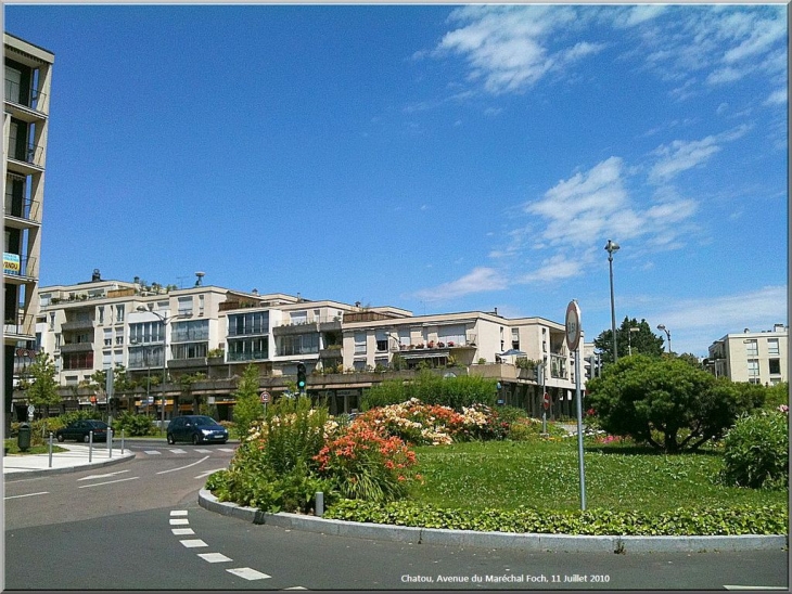 Le rond point de l'avenue Foch et de l'avenue du Général Colin - Chatou