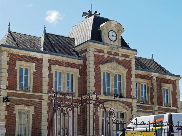 La mairie - Épône