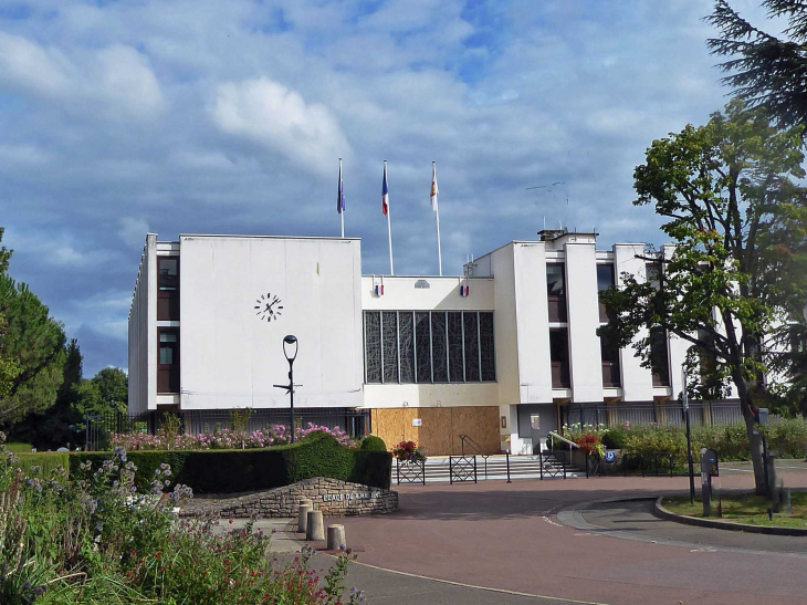 La mairie - Fontenay-le-Fleury