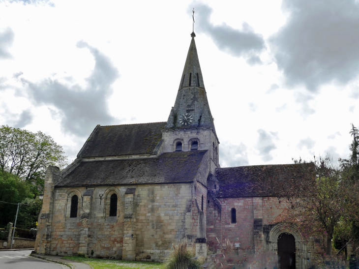 L'église romane - Gaillon-sur-Montcient