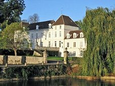 Le Château de Goussonville, actuellement une clinique