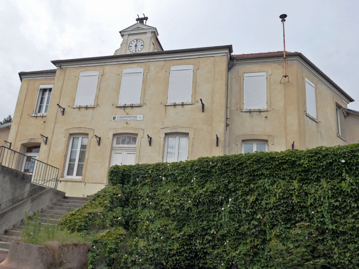 La mairie - Jouars-Pontchartrain