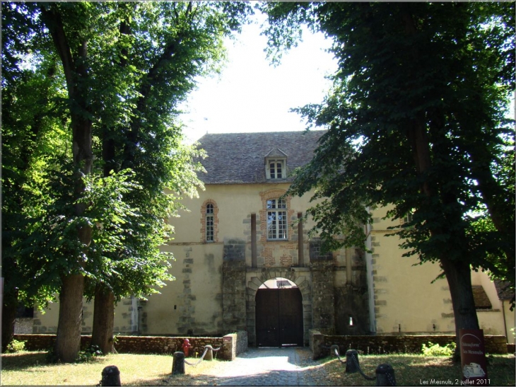 Le Chateau des Mesnuls - Les Mesnuls