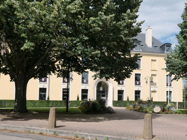 L'hôtel de ville - Marly-le-Roi