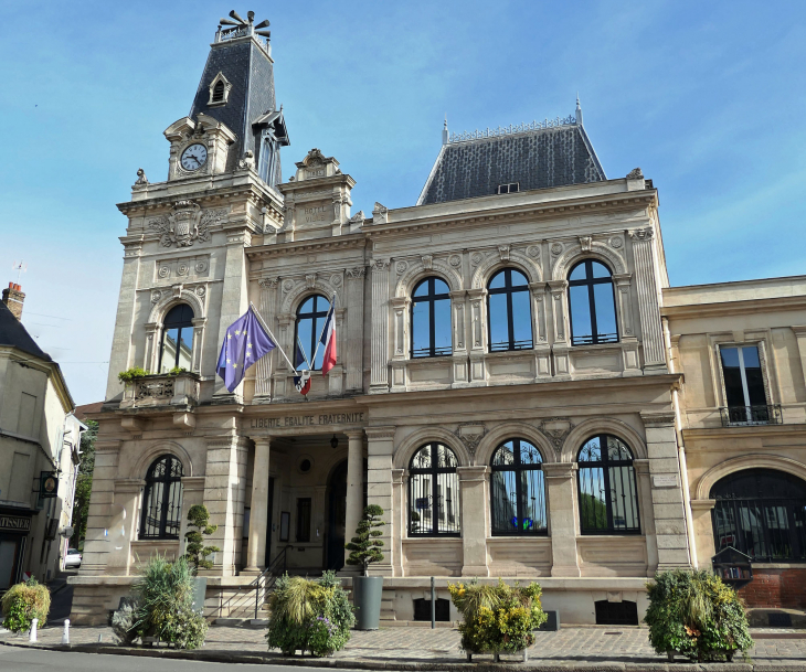 L'hôtel de ville - Meulan