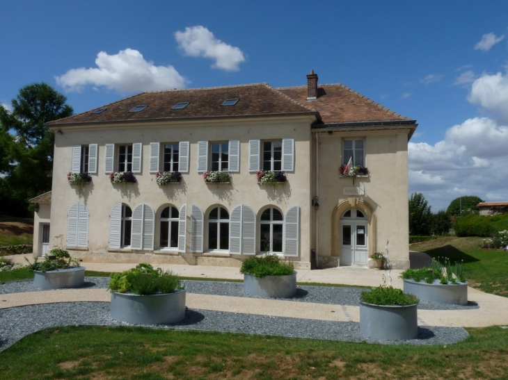 La mairie - Neauphle-le-Château