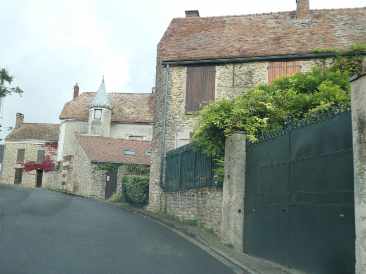 Dans le village - Prunay-en-Yvelines