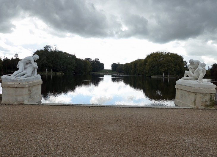 La pièce d'eau devant le château - Rambouillet