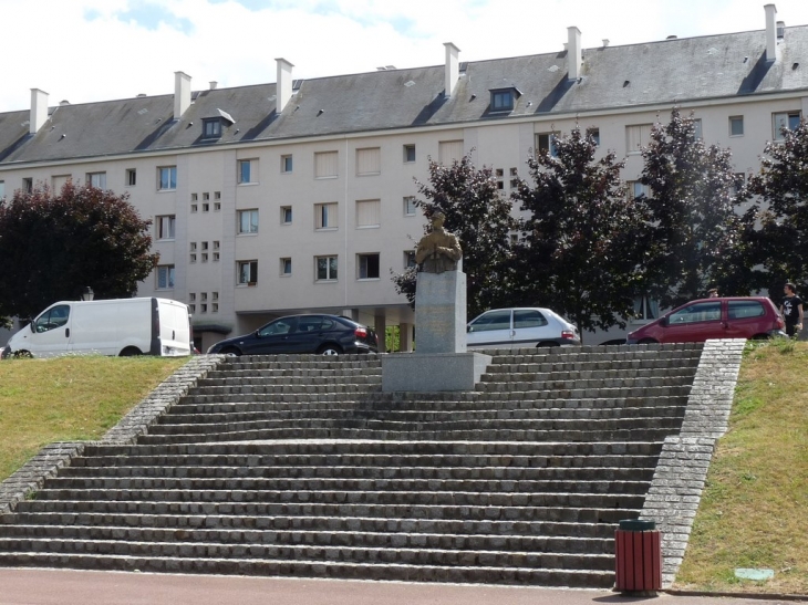 Dans la ville - Saint-Cyr-l'École