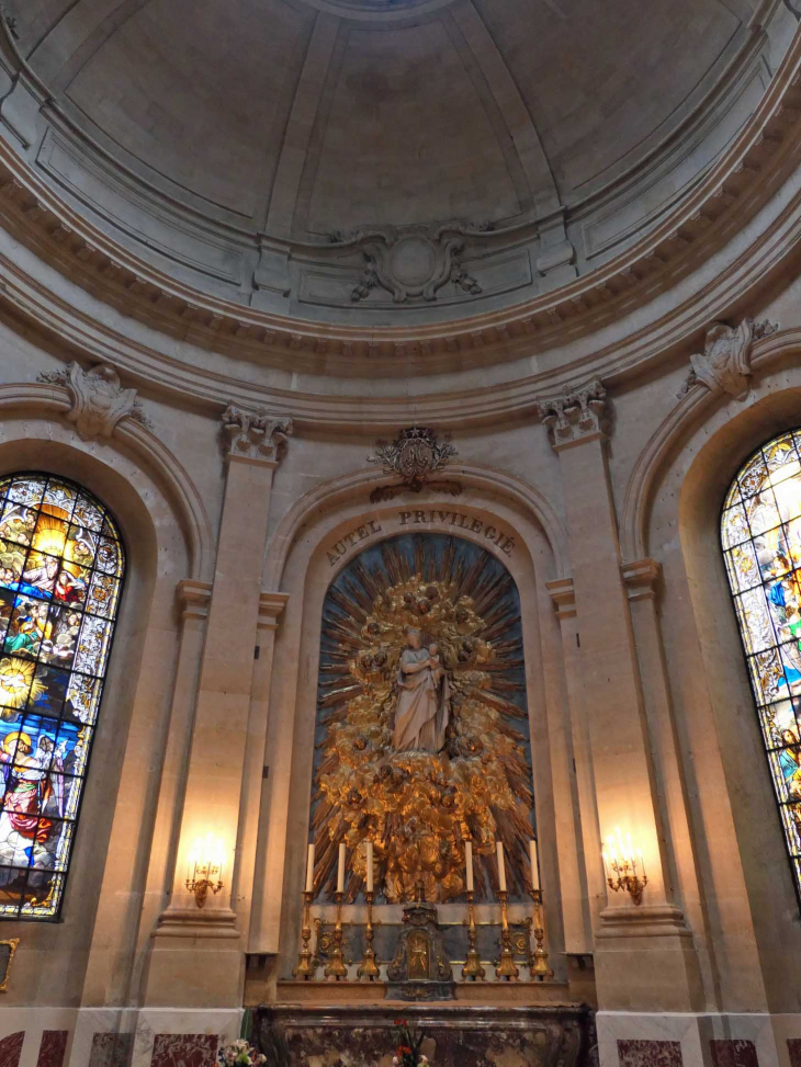 Quartier Saint Louis : la cathédrale Saint Louis le tabernacle - Versailles