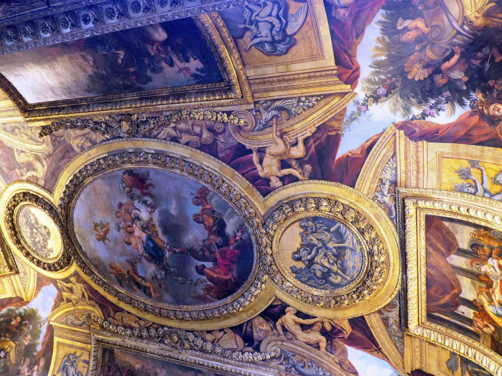 Château de Versailles : grand appartement du Roi salon de Venus