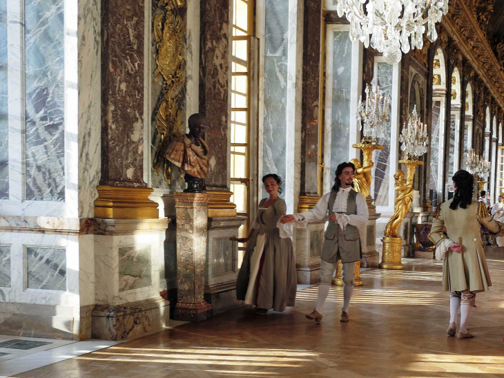 Château de Versailles : la galerie des glaces 