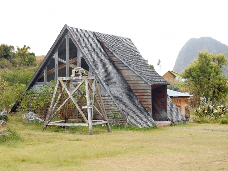 Le cirque de Mafate : église de La Nouvelle - La Possession