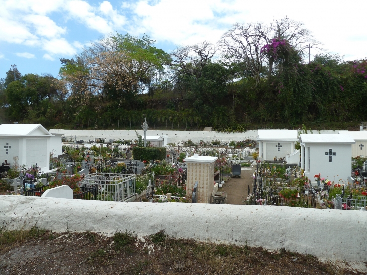 Le cimetière - Sainte-Marie