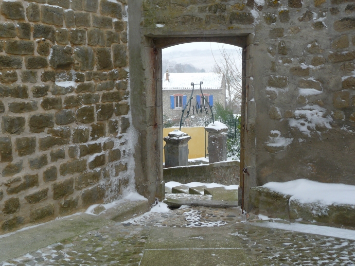 Passage derrière l'église - Alairac