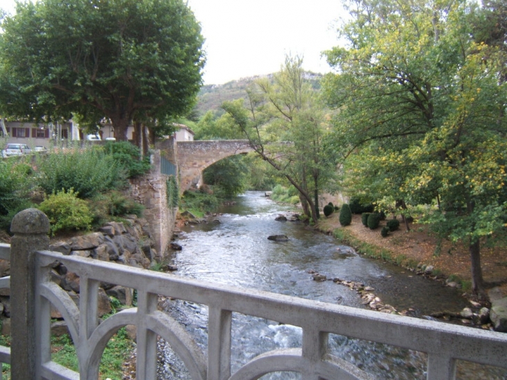 La riviére aude à ALET LES BAINS - Alet-les-Bains