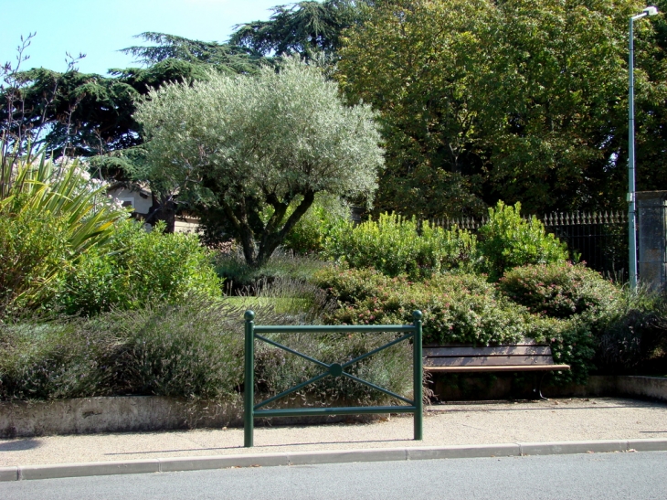 Av. Gén. De Gaulle - Bram