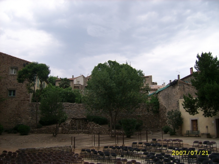  - Caunes-Minervois