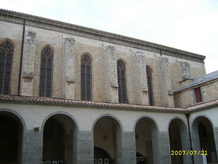  - Caunes-Minervois