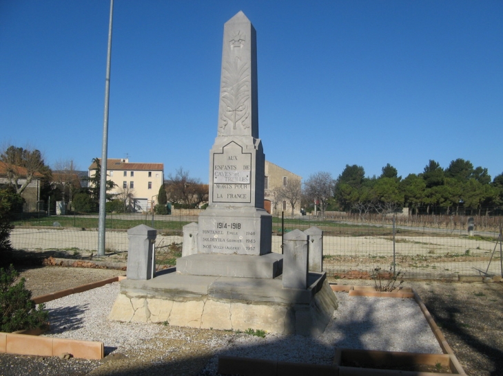 Monument aux morts - Caves