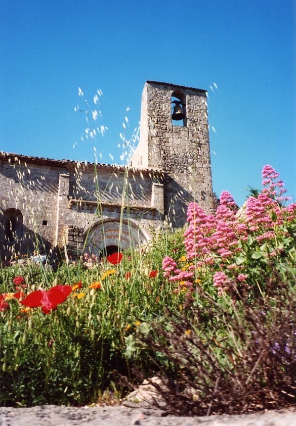 Fondation en 794. Ici Eglise du XII° - Fontjoncouse