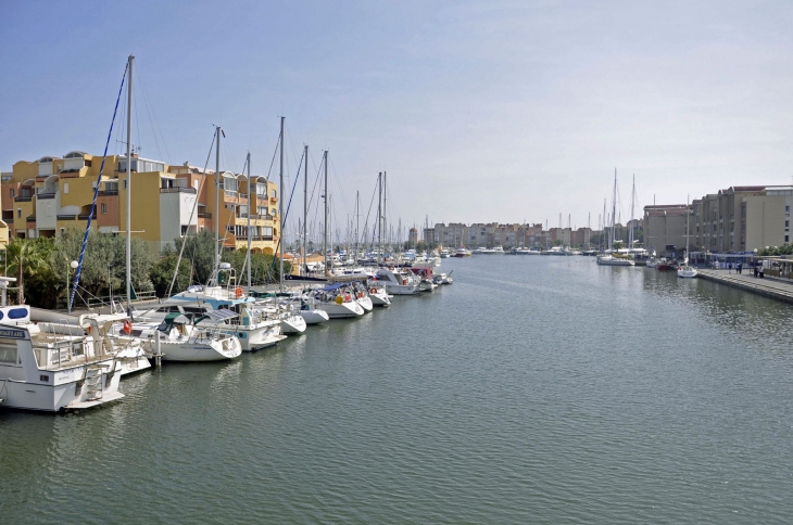 LE PORT DE GRUISSAN