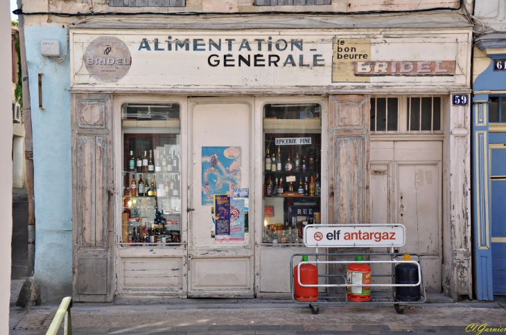 Rue Droite - Toujours en activité - Narbonne