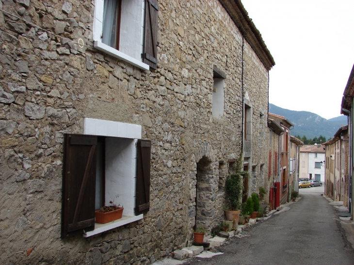 Dans les rues du villages - Puivert