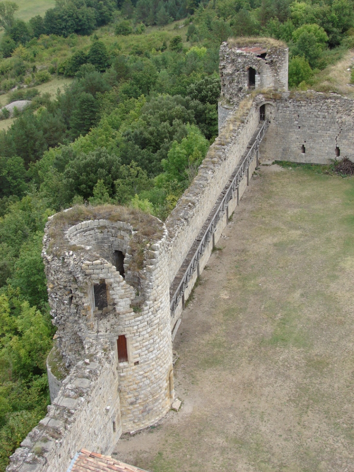 Les Fortifications du Château - Puivert