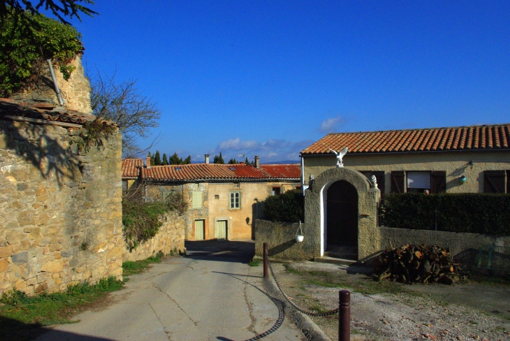 Une jolie rue de ce beau village... - Rennes-le-Château