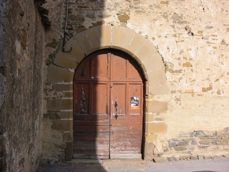 Entrée de l'Eglise de Taurize.