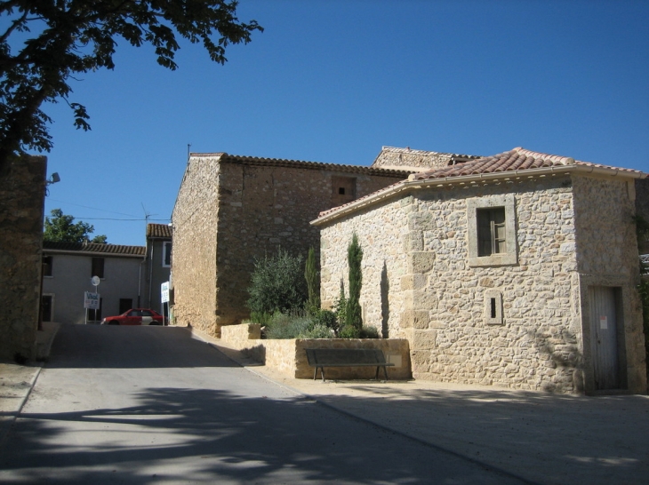 Plaça del Lengadoc - Thézan-des-Corbières