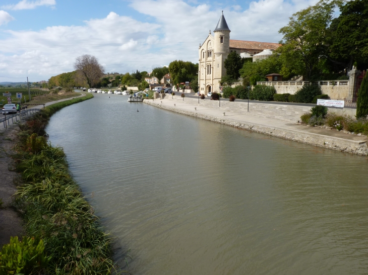 L'église au bord du canal  - Ventenac-en-Minervois