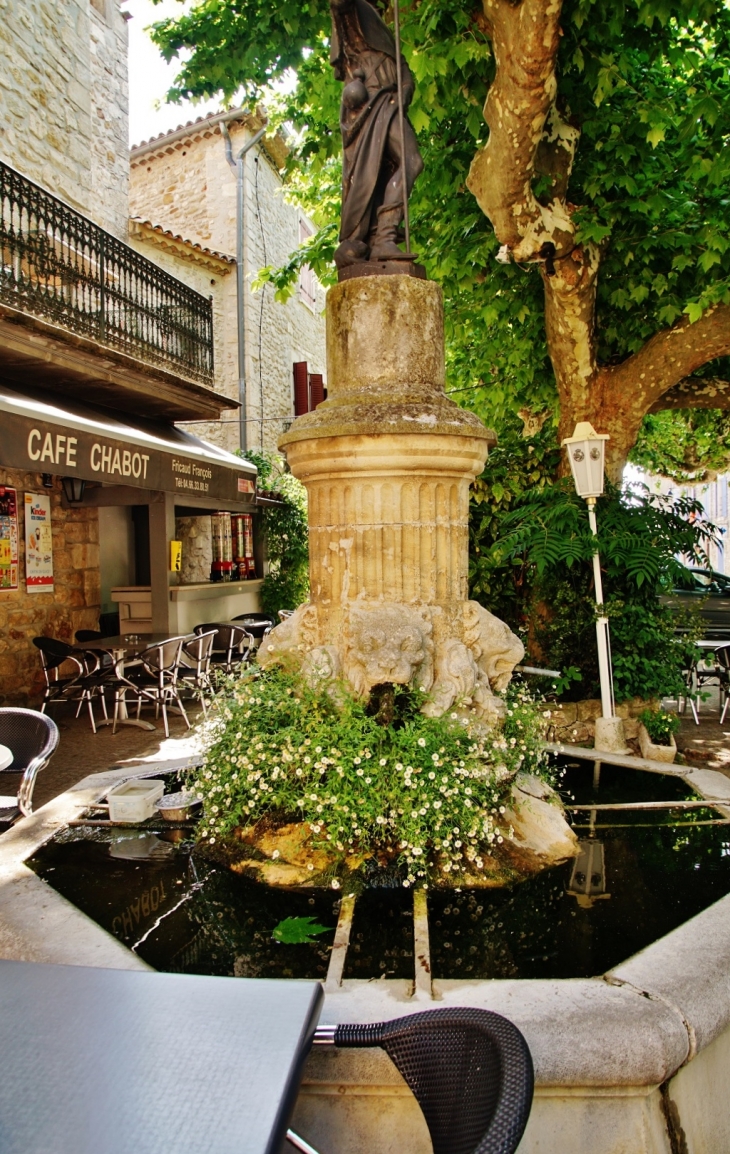 Fontaine - Aiguèze