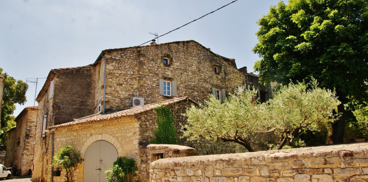 La Commune - Arpaillargues-et-Aureillac